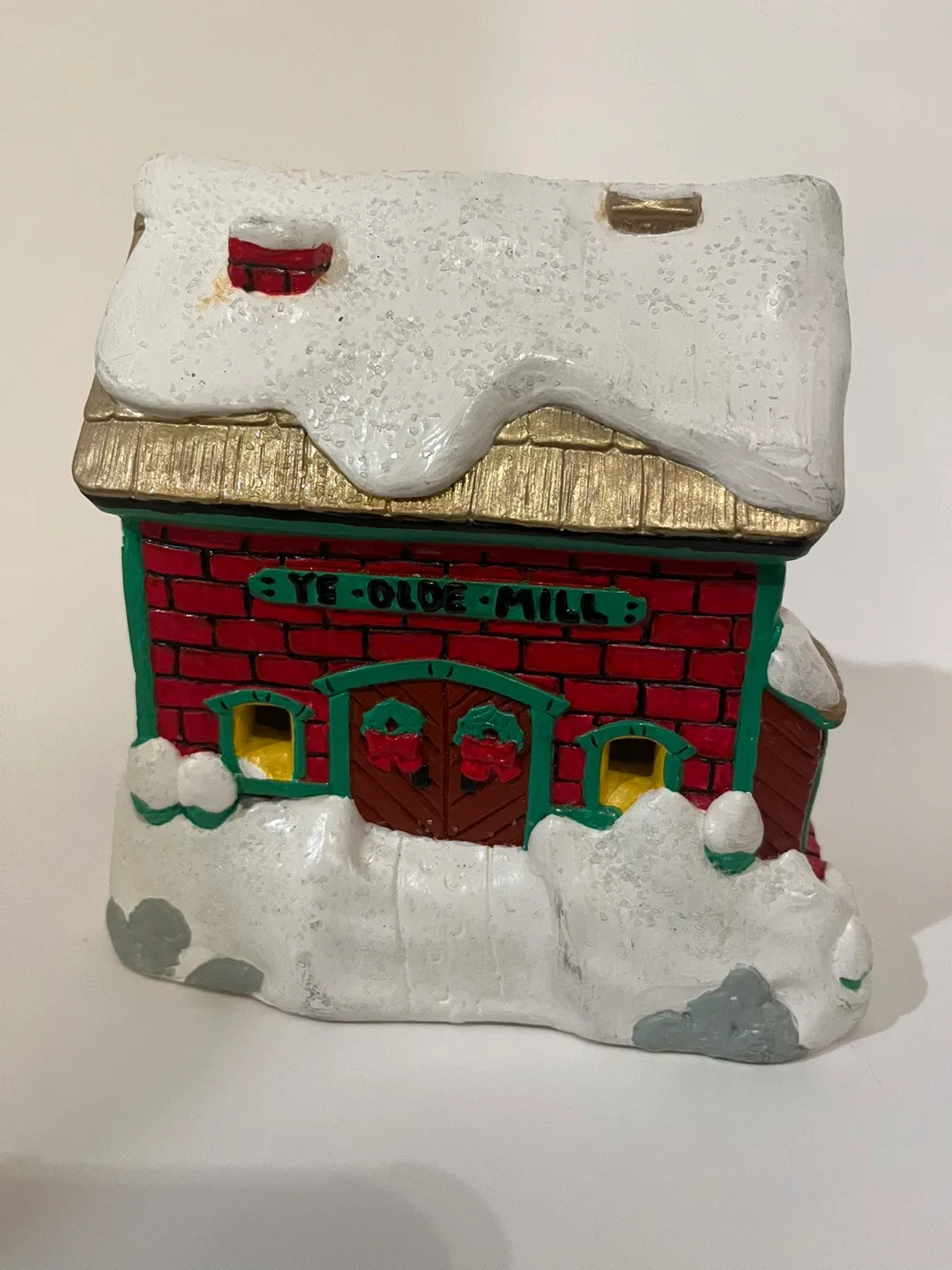 Ye-Olde-Mill Christmas Village Decoration