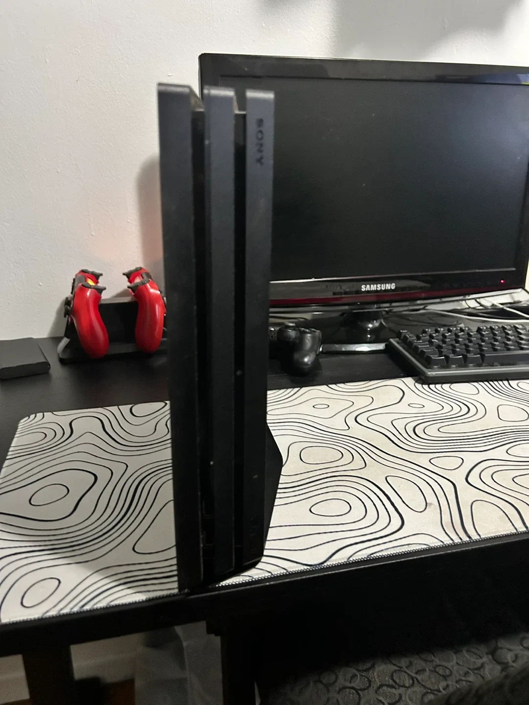 PS4 Games, Controllers, Charging Station image indicator(3)