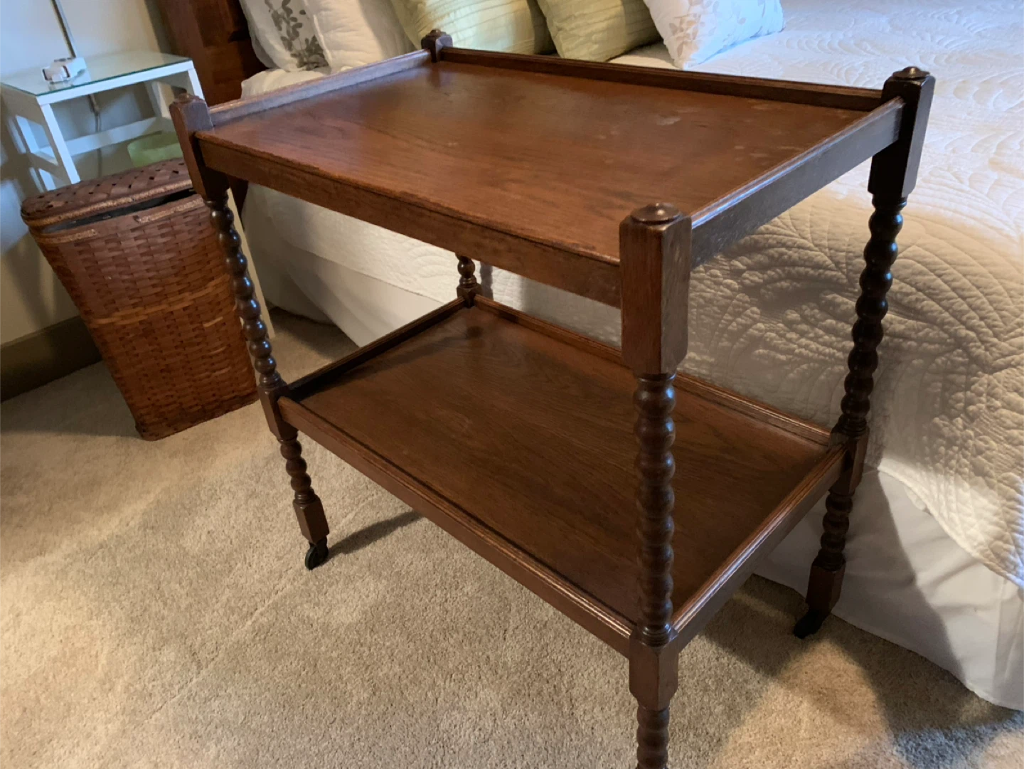 Wooden Console Table, Rocking Chair, Laundry Basket - photo 4