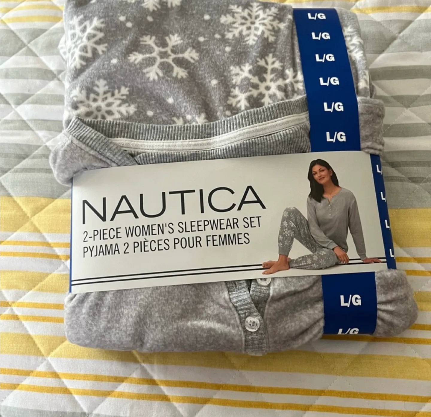 Nautica Women's Sleepwear Set - Size L image indicator(2)