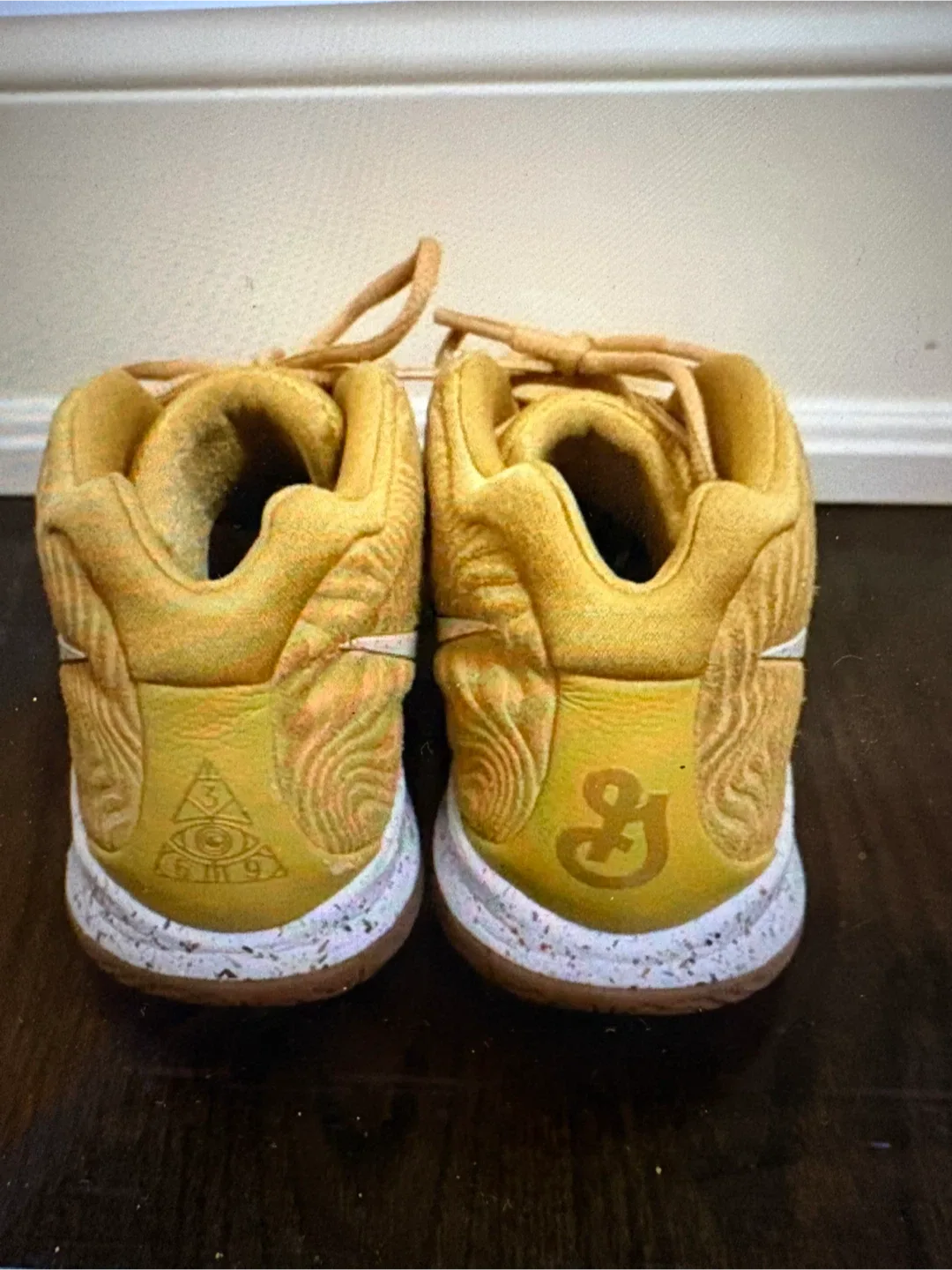 Nike Kyrie IV Cinnamon Toast Crunch image indicator(3)