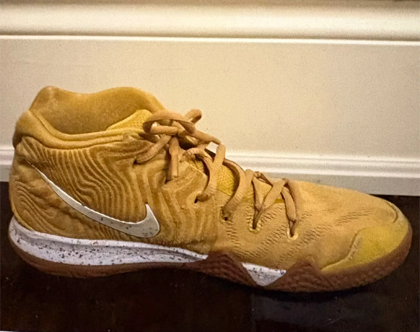 Nike Kyrie IV Cinnamon Toast Crunch image indicator(2)