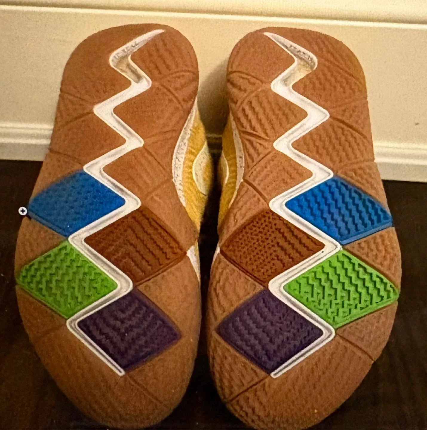 Nike Kyrie IV Cinnamon Toast Crunch