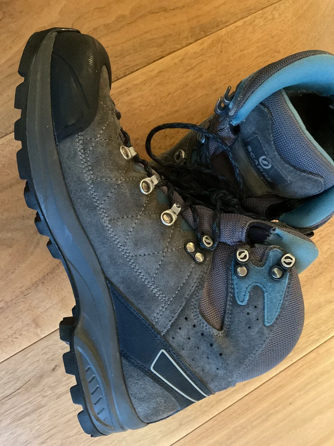 Scarpa Hiking Boots - Size 41.5 image indicator(4)