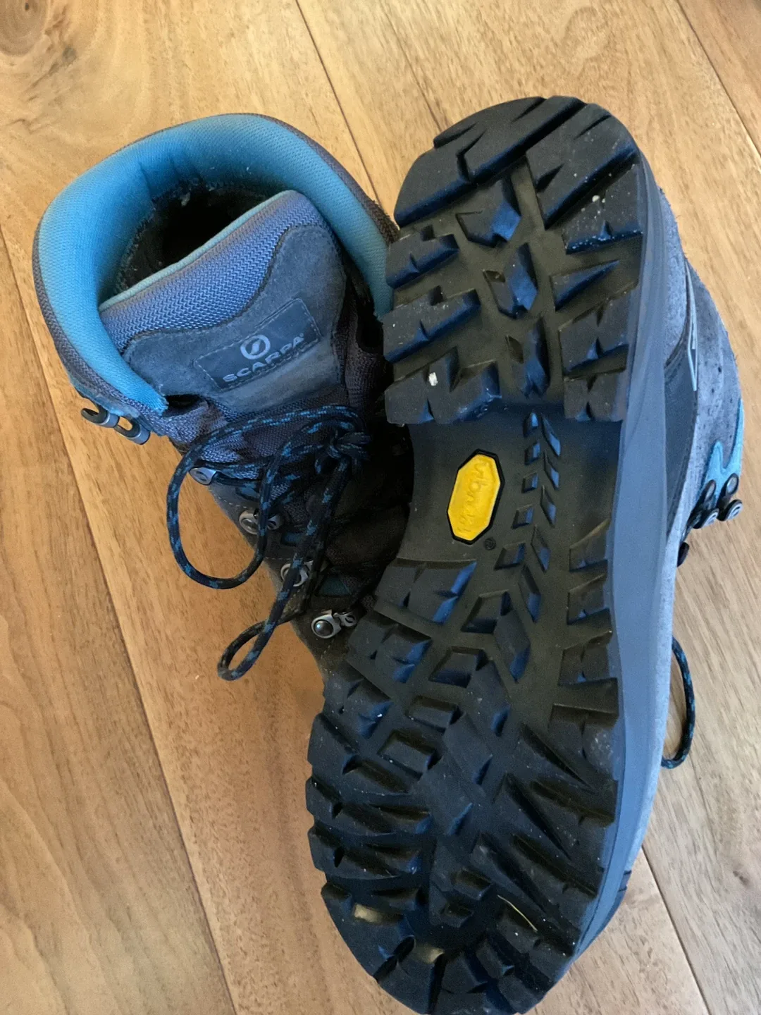 Scarpa Hiking Boots - Size 41.5 image indicator(2)
