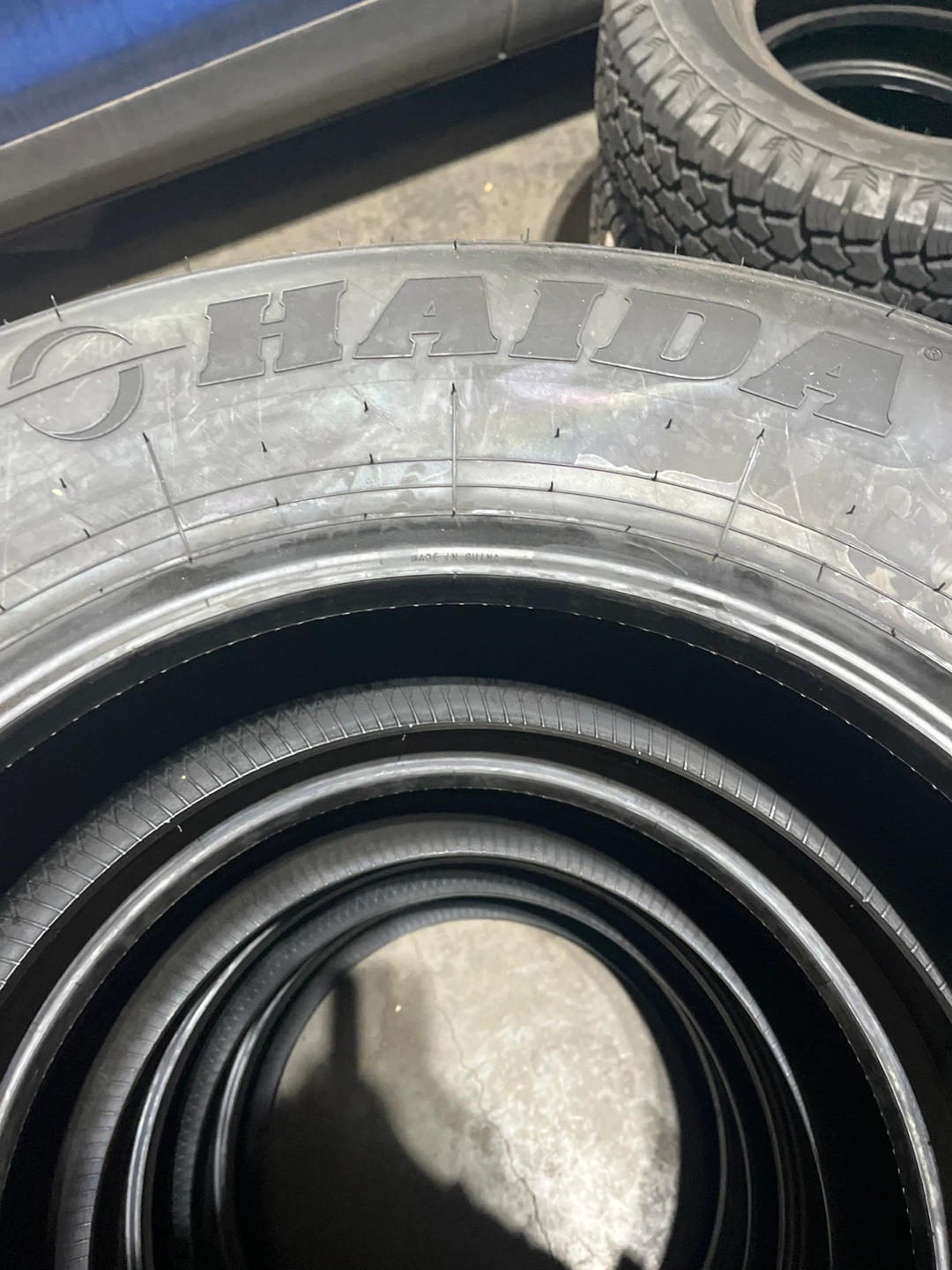 Haida HD837 255/70R18 113T Tire Set - photo 2