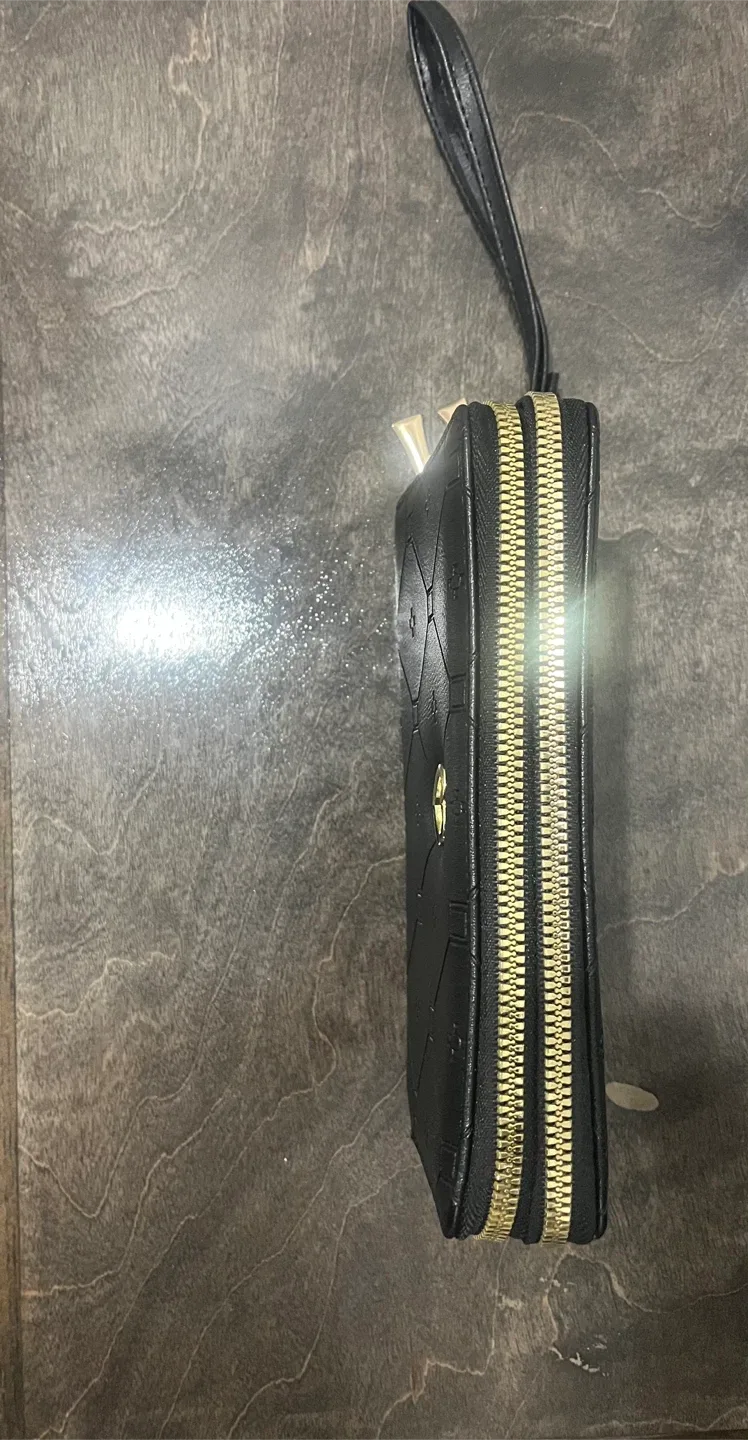 Black Wallet with Wrist Strap image indicator(3)