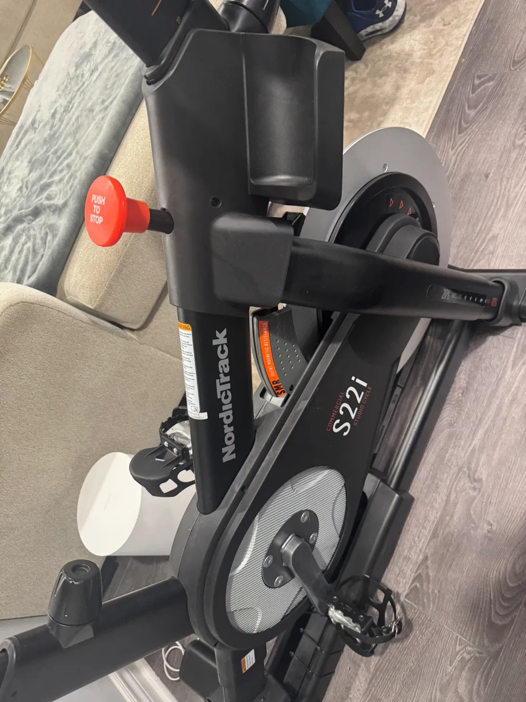 NordicTrack Commercial S22i Studio Cycle image indicator(5)