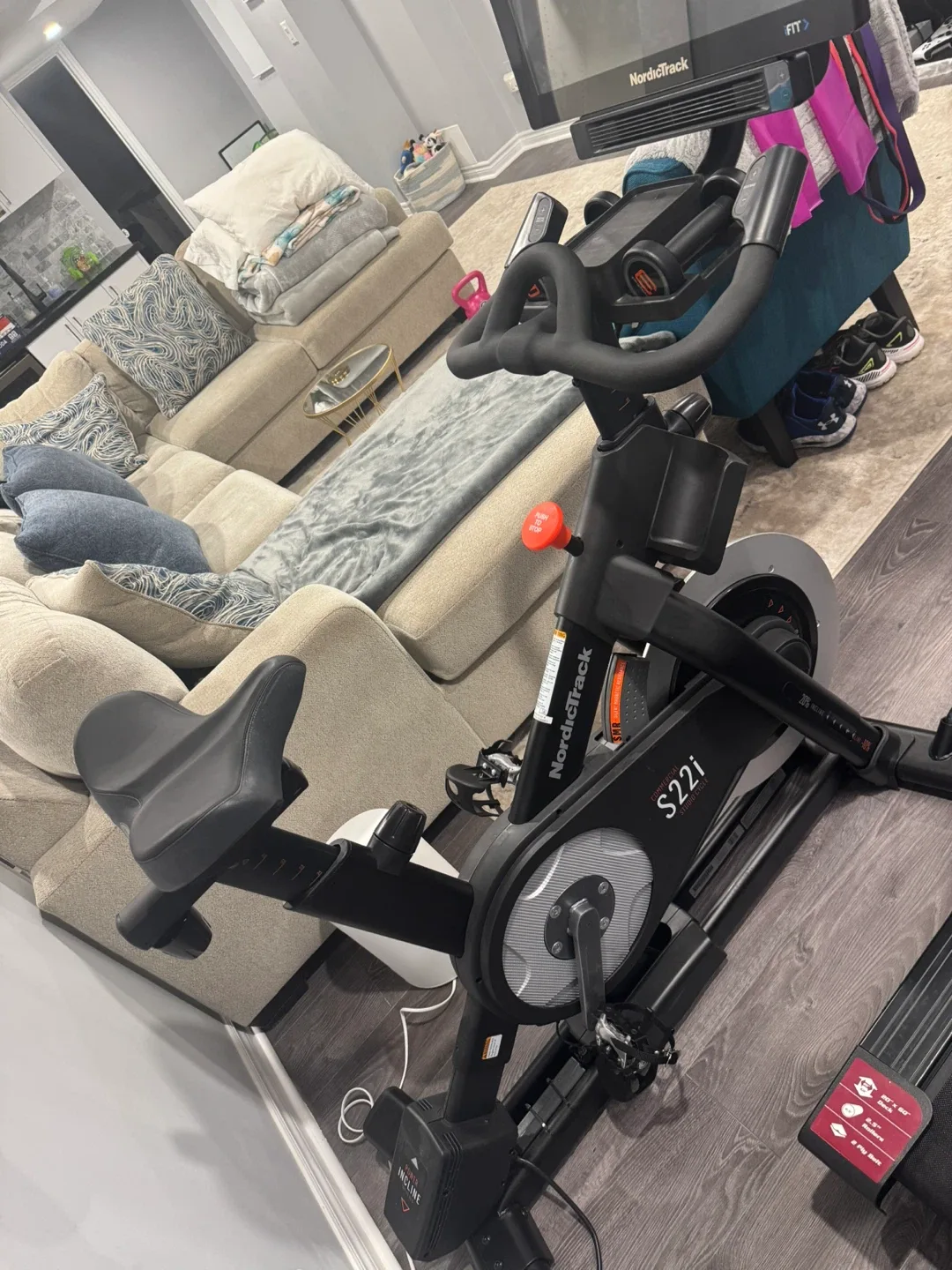 NordicTrack Commercial S22i Studio Cycle