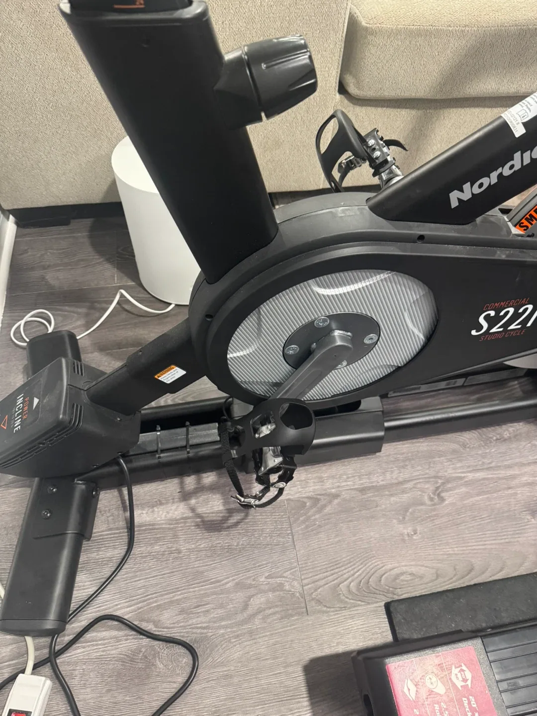 NordicTrack Commercial S22i Studio Cycle image indicator(7)