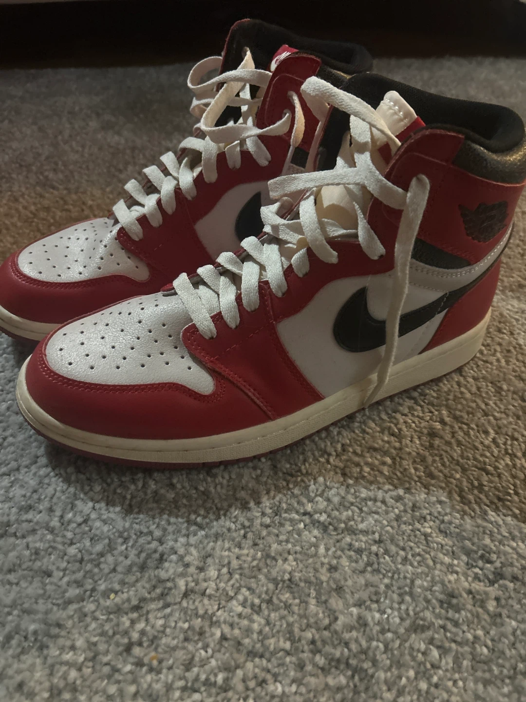 Nike Air Jordan 1 Retro High, Red/White, US 10 - photo 3