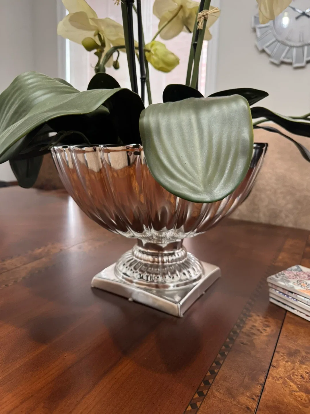 Floral Arrangement in Silver Vase image indicator(5)