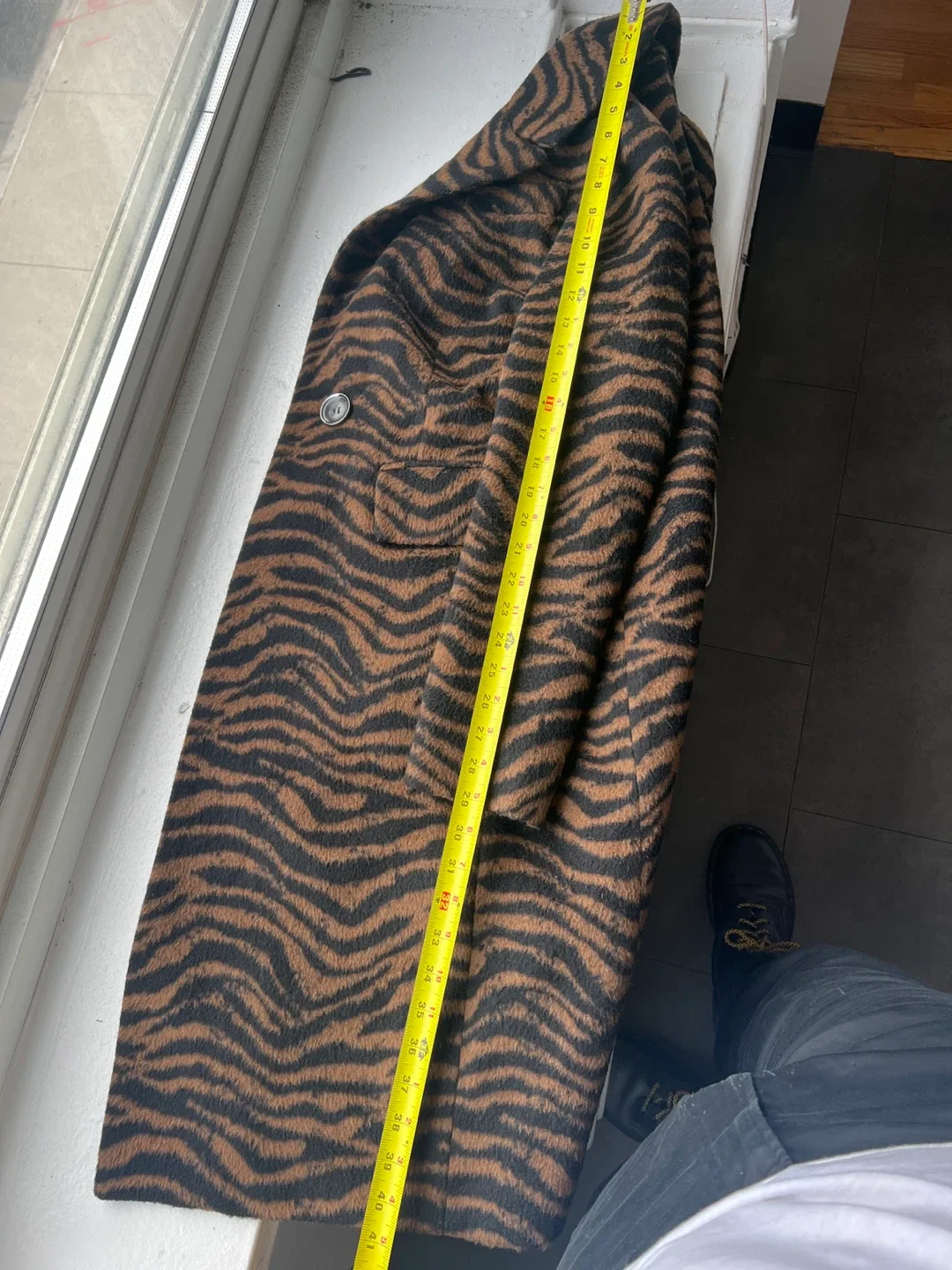 SIZE XXS - Tahari Zebra Stripe Coat - MOVING OUT SALE✈️ image indicator(7)