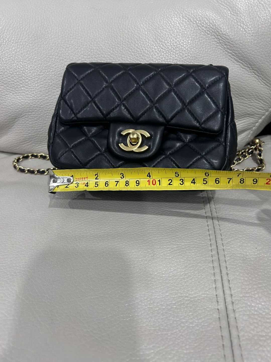 Chanel Black Mini Flap Bag image indicator(2)