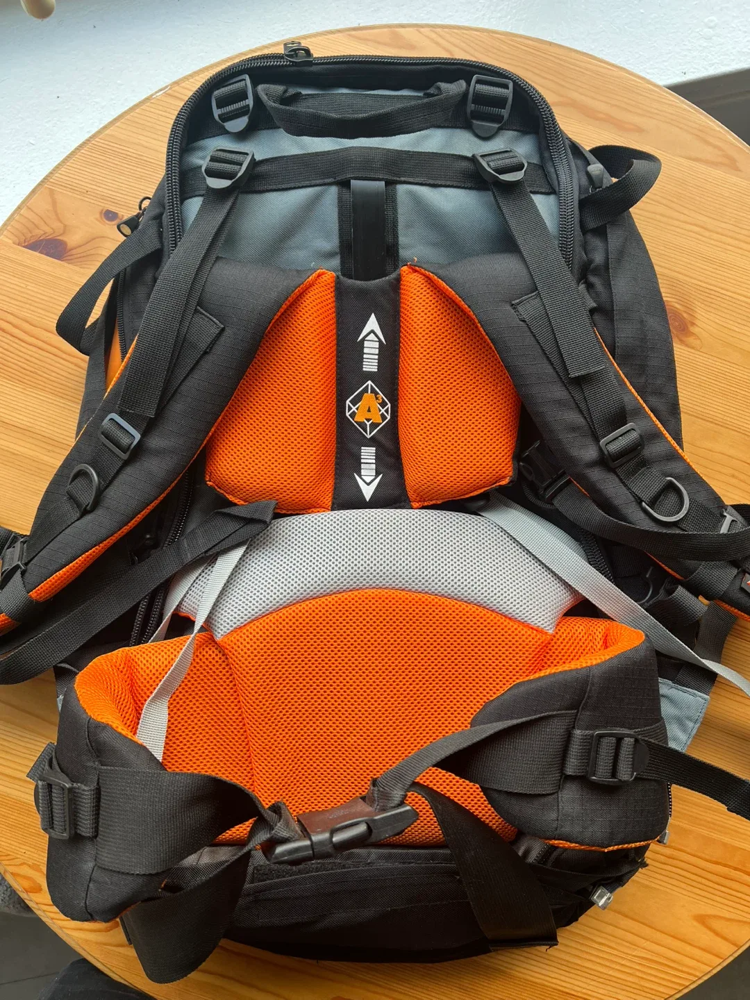 Vango Traveller 50+20 Backpack - MOVING OUT SALE ✈️