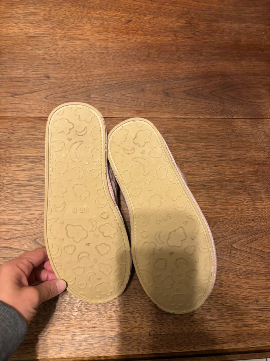 Pink Quilted Slippers Size S (5-6) image indicator(5)