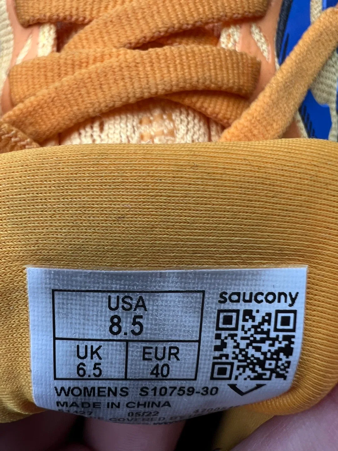 SIZE 8.5 Saucony Triumph 20 Running Shoes -MOVING OUT SALE ✈️ image indicator(5)