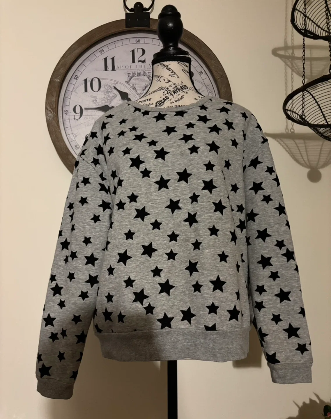 Grey Star Print Sweatshirt image indicator(2)