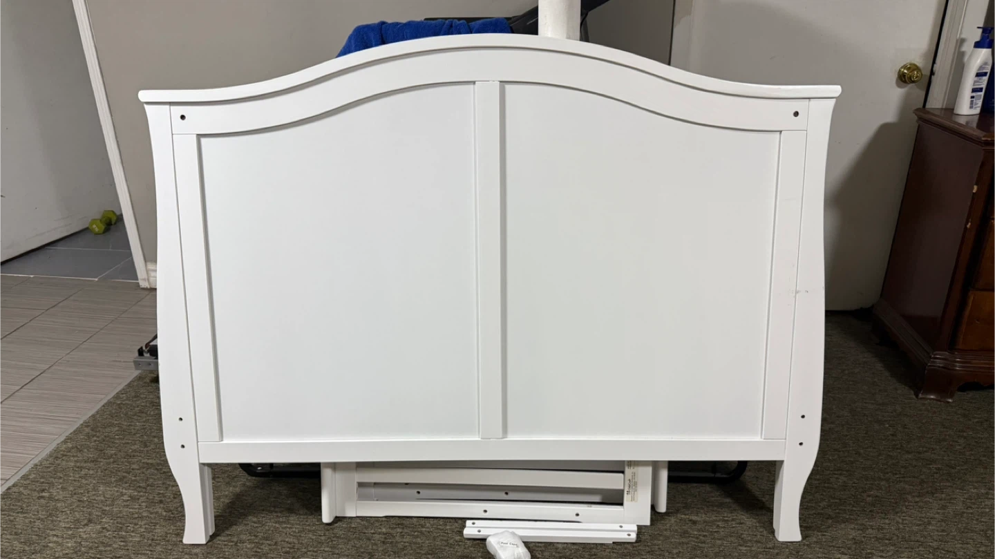 Child Craft Camden 4-in-1 Convertible Crib - White