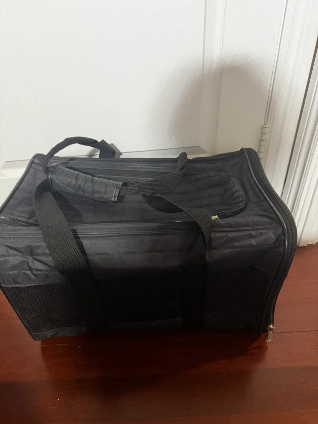 Sherpa Black Pet Carrier image indicator(2)