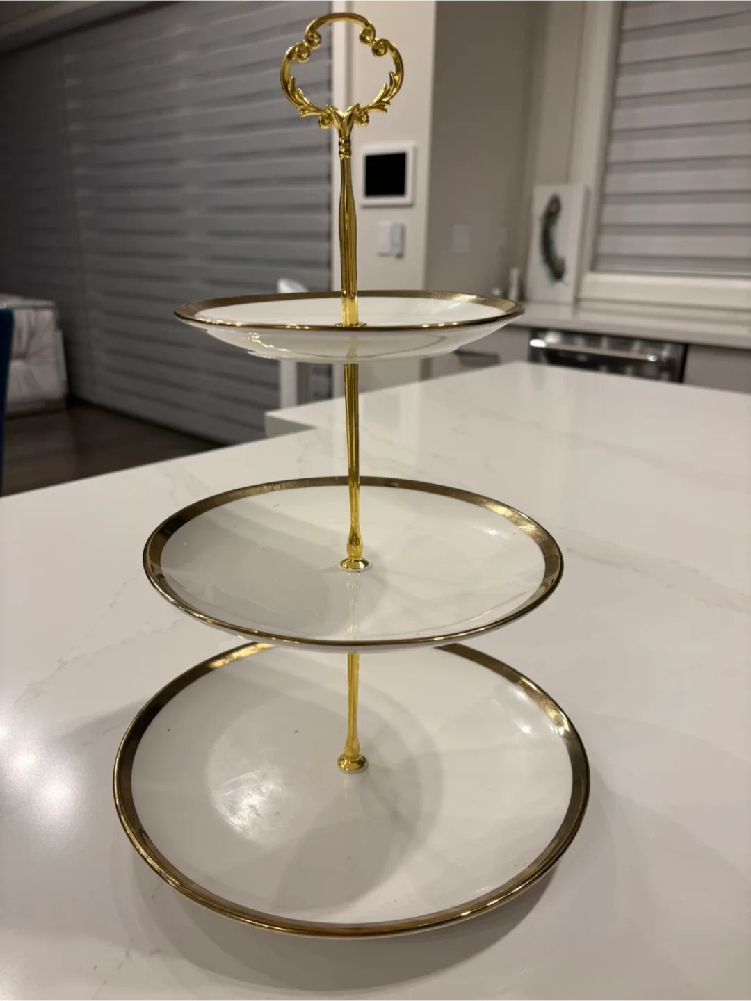 3-Tier Dessert/Appetizer Stand