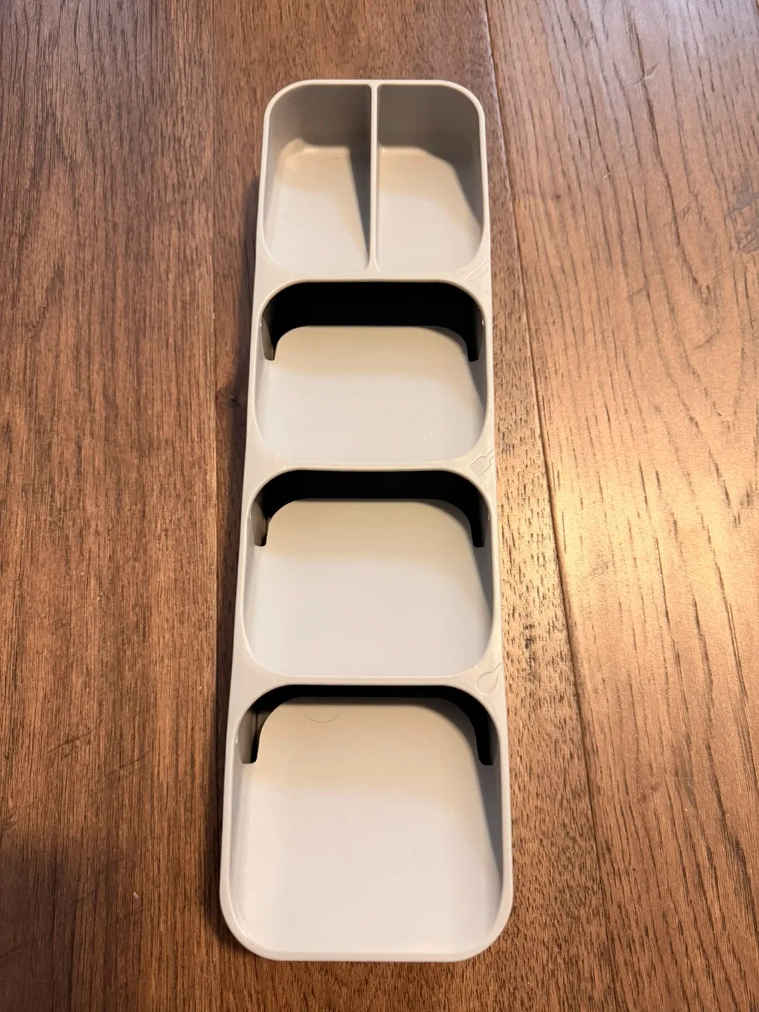 Like New Kitchen Drawer Organizer - Grey image indicator(2)