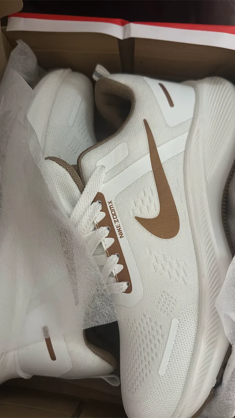 Nike ZoomX Running Shoes - New in Box! image indicator(5)