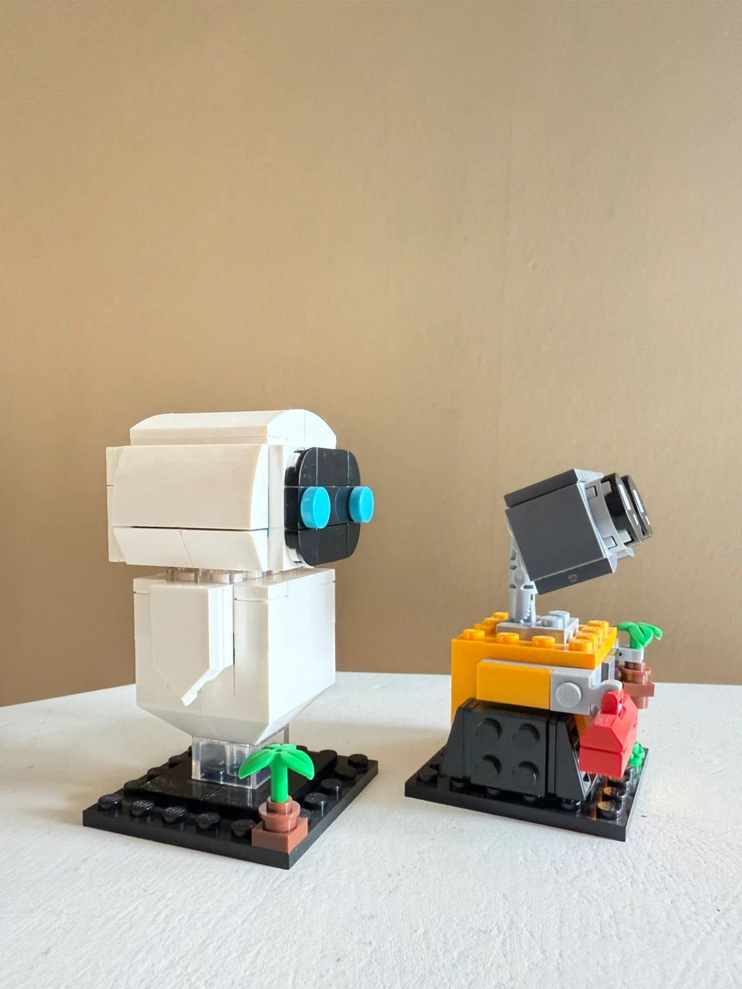LEGO Eve and Wall-E set 40619 - photo 4