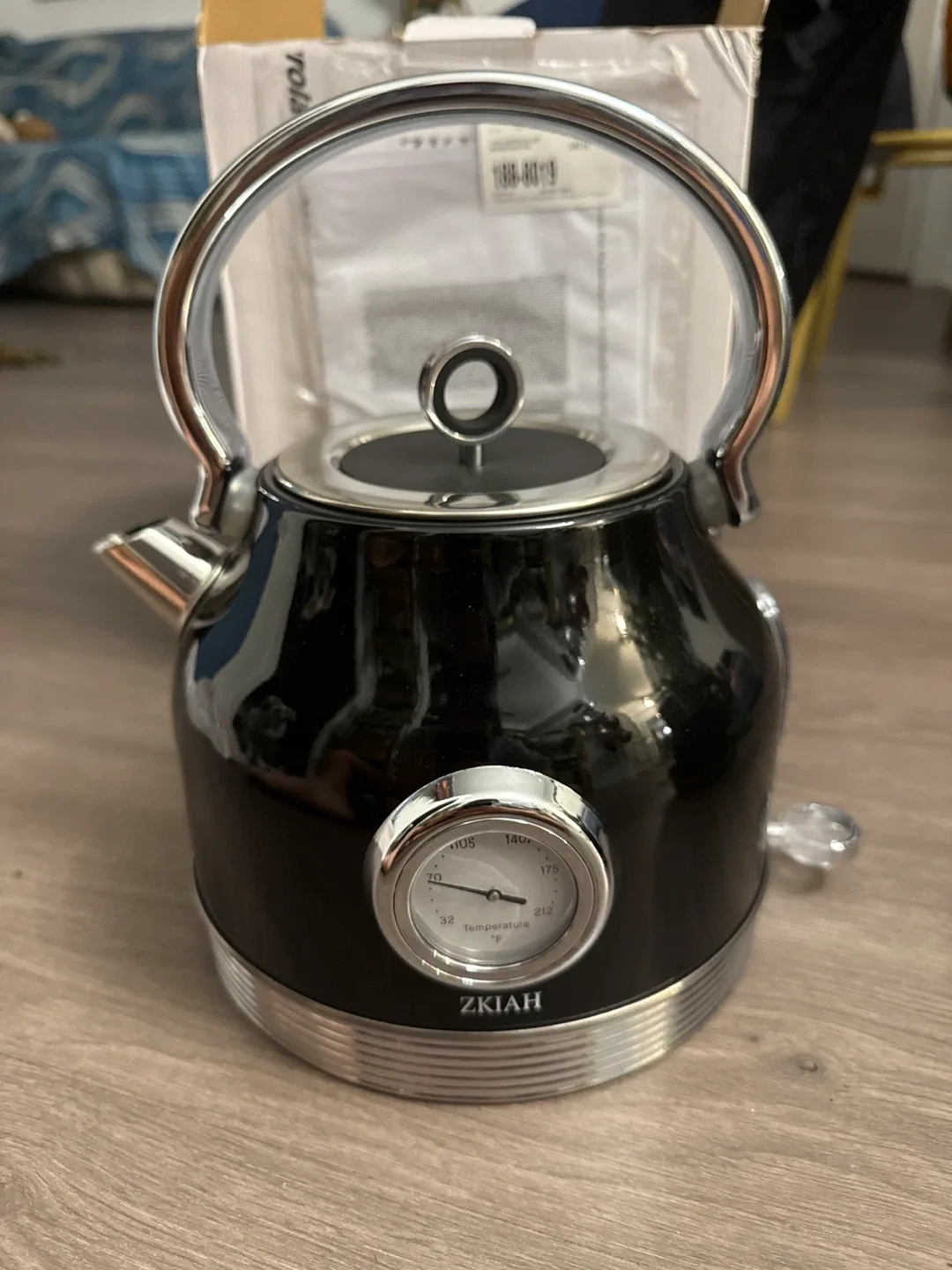 ZKIAH Black Electric Kettle