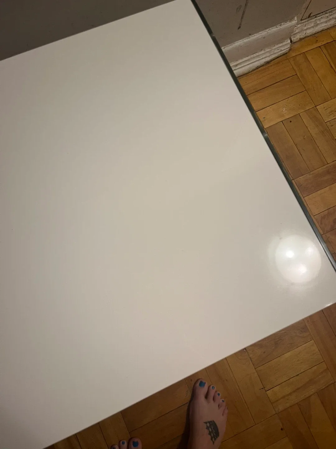 High gloss white with 2 side glass panel coffee table image indicator(4)