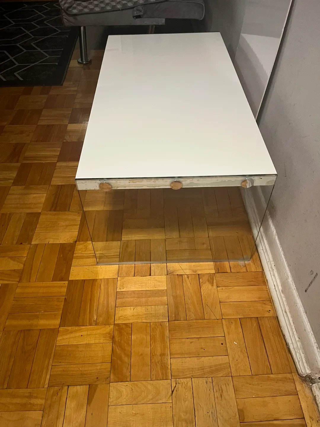 High gloss white with 2 side glass panel coffee table image indicator(5)