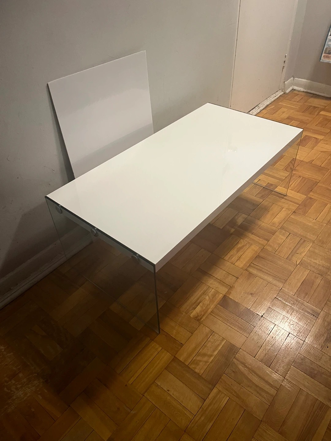 High gloss white with 2 side glass panel coffee table