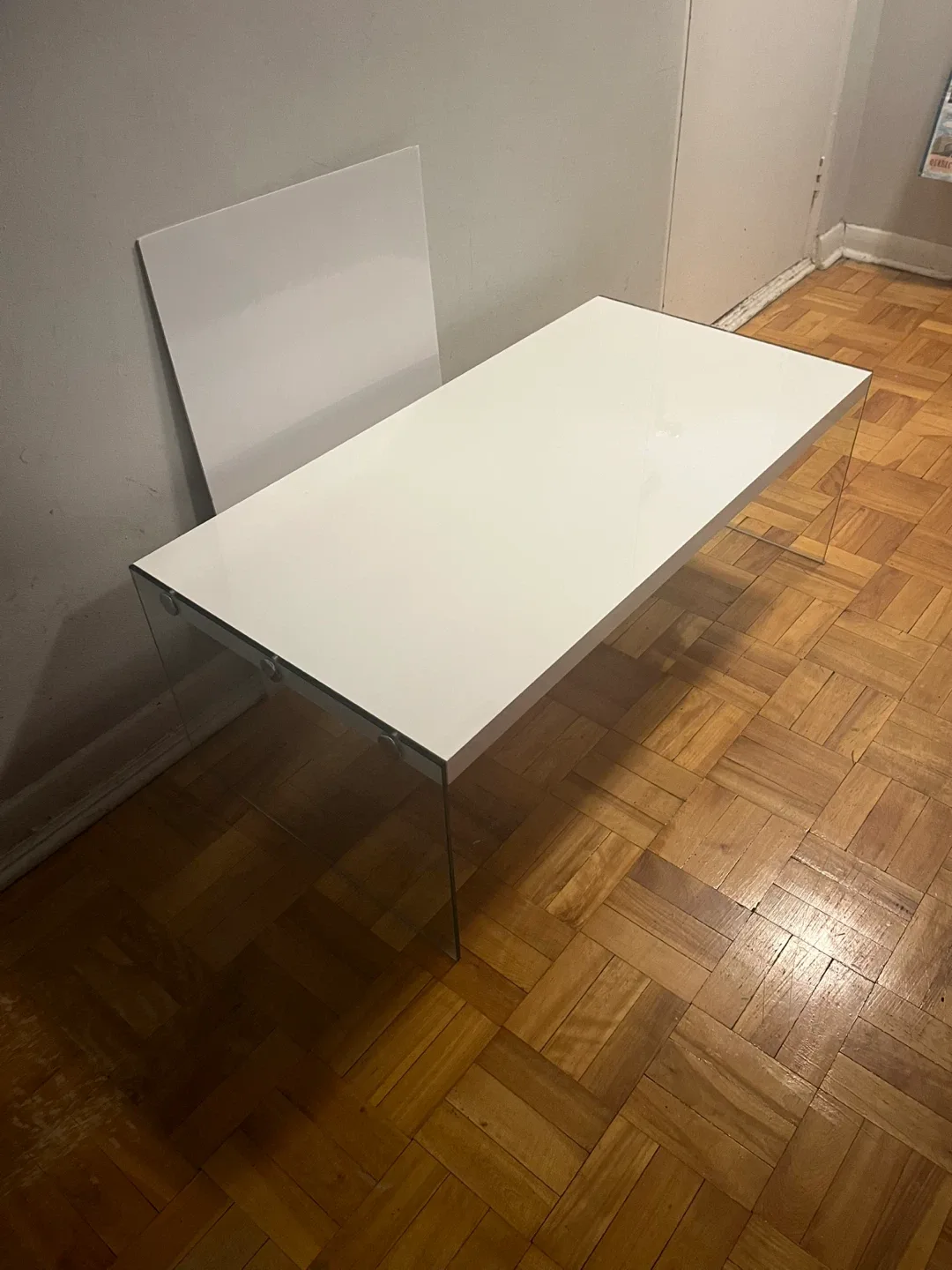 High gloss white with 2 side glass panel coffee table