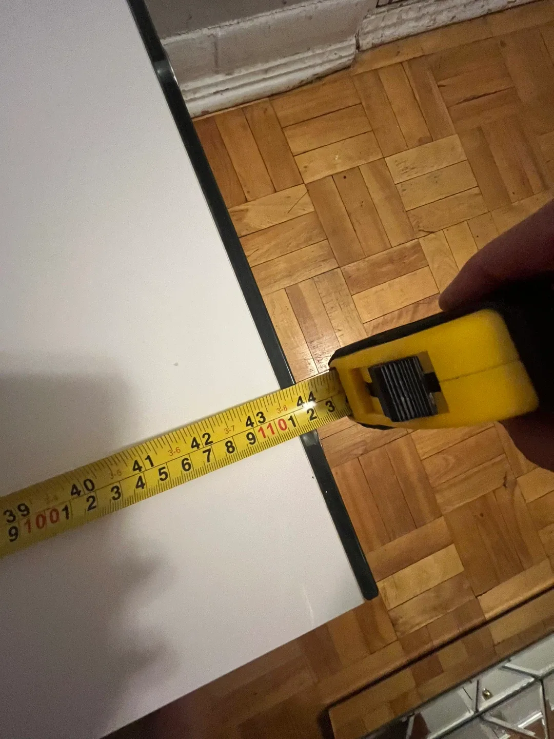 High gloss white with 2 side glass panel coffee table image indicator(10)