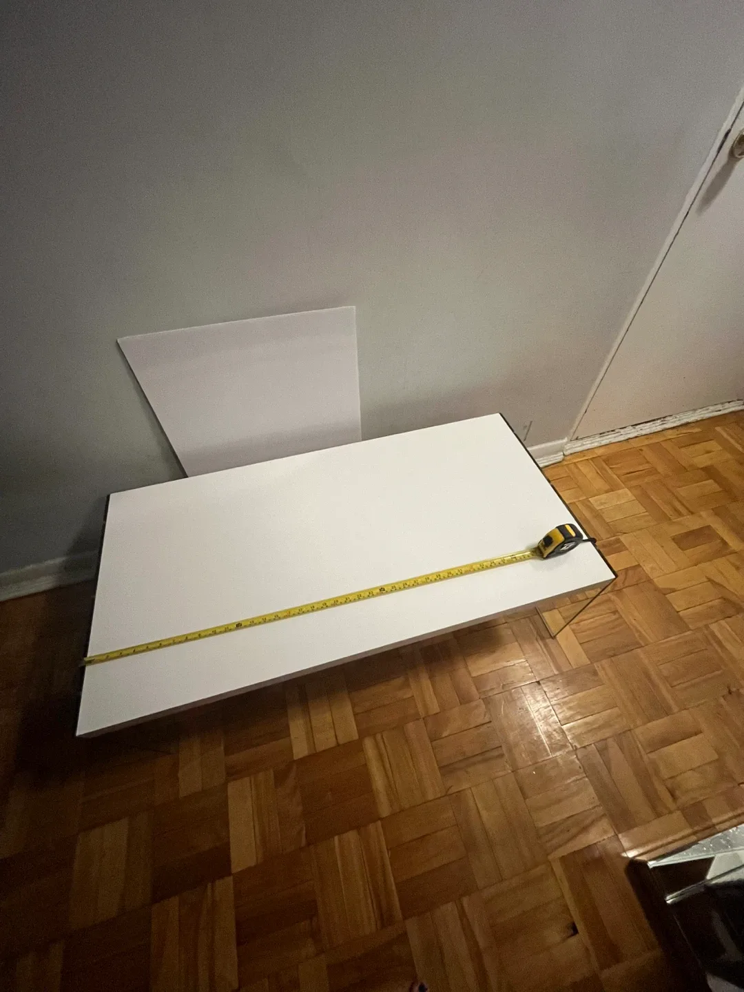 High gloss white with 2 side glass panel coffee table image indicator(8)