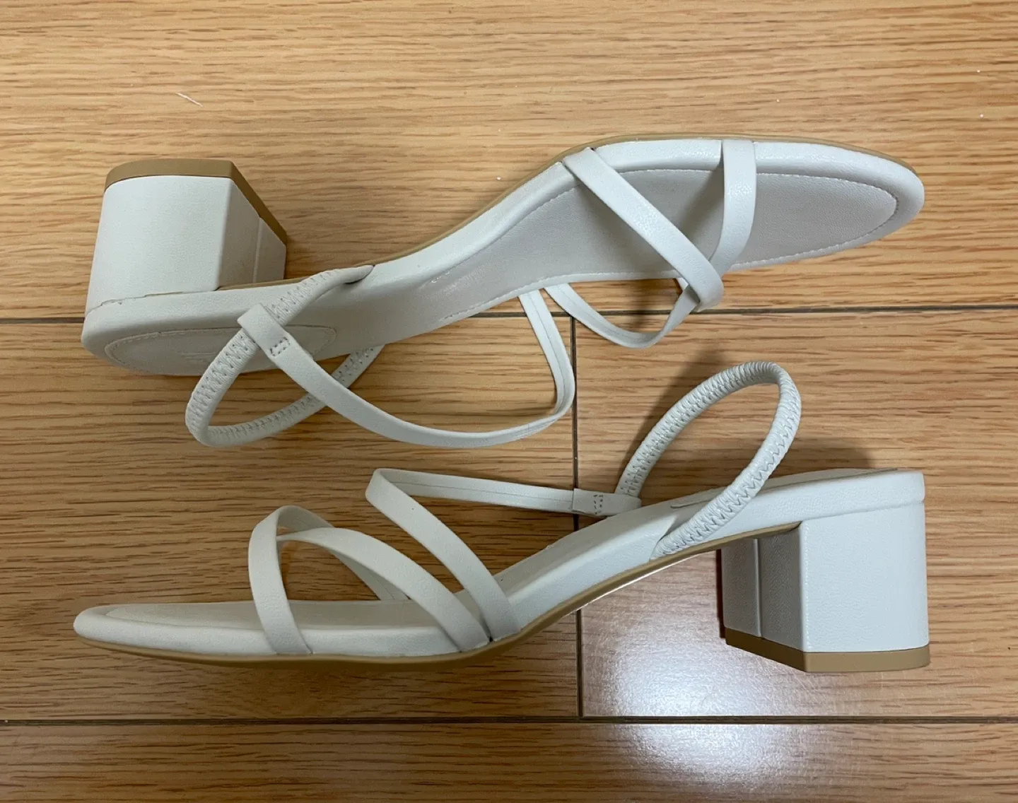 White Heeled Sandals image indicator(2)