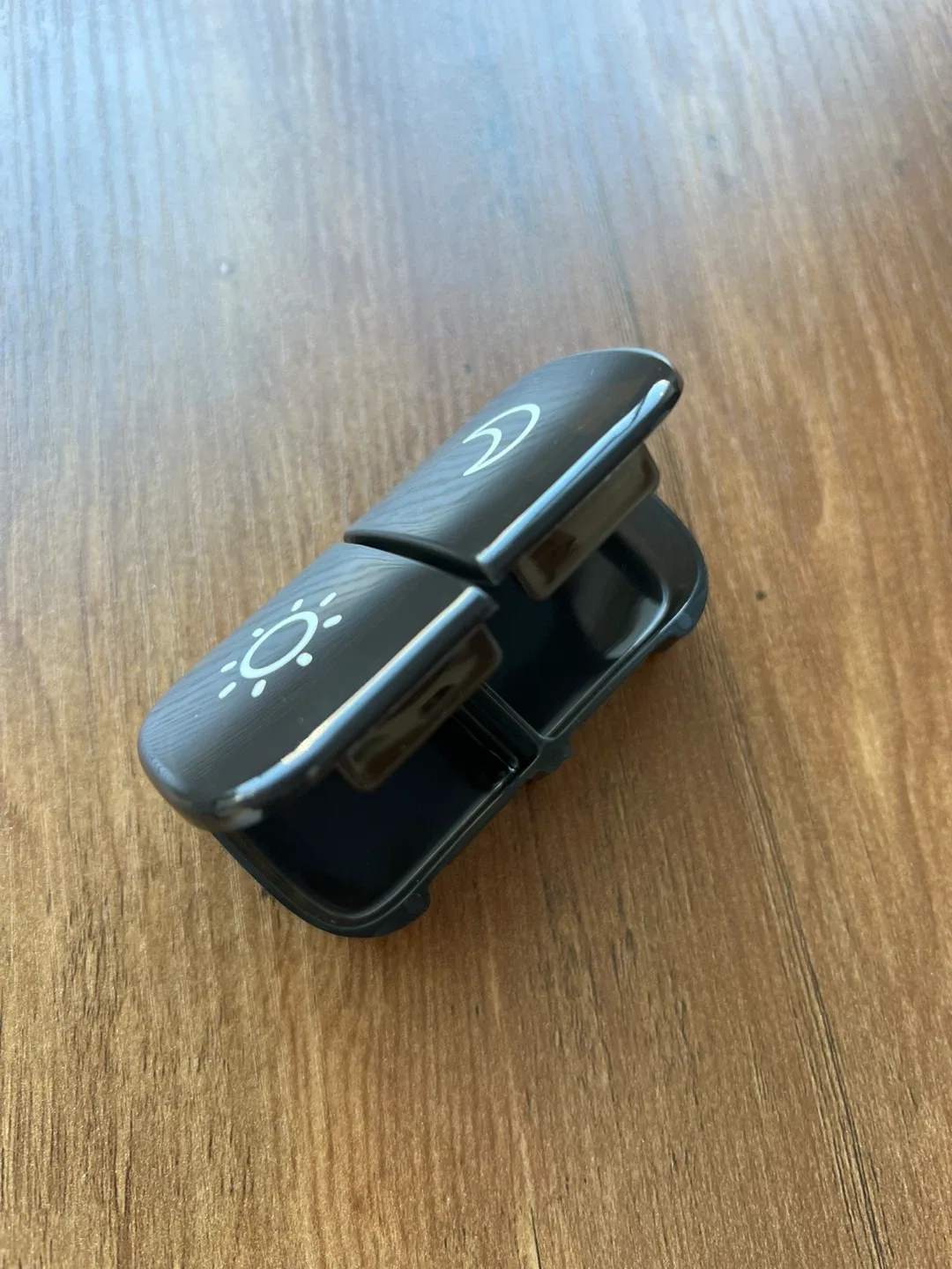 Auvon Pill Organizer - MOVING OUT SALE ✈️ image indicator(5)