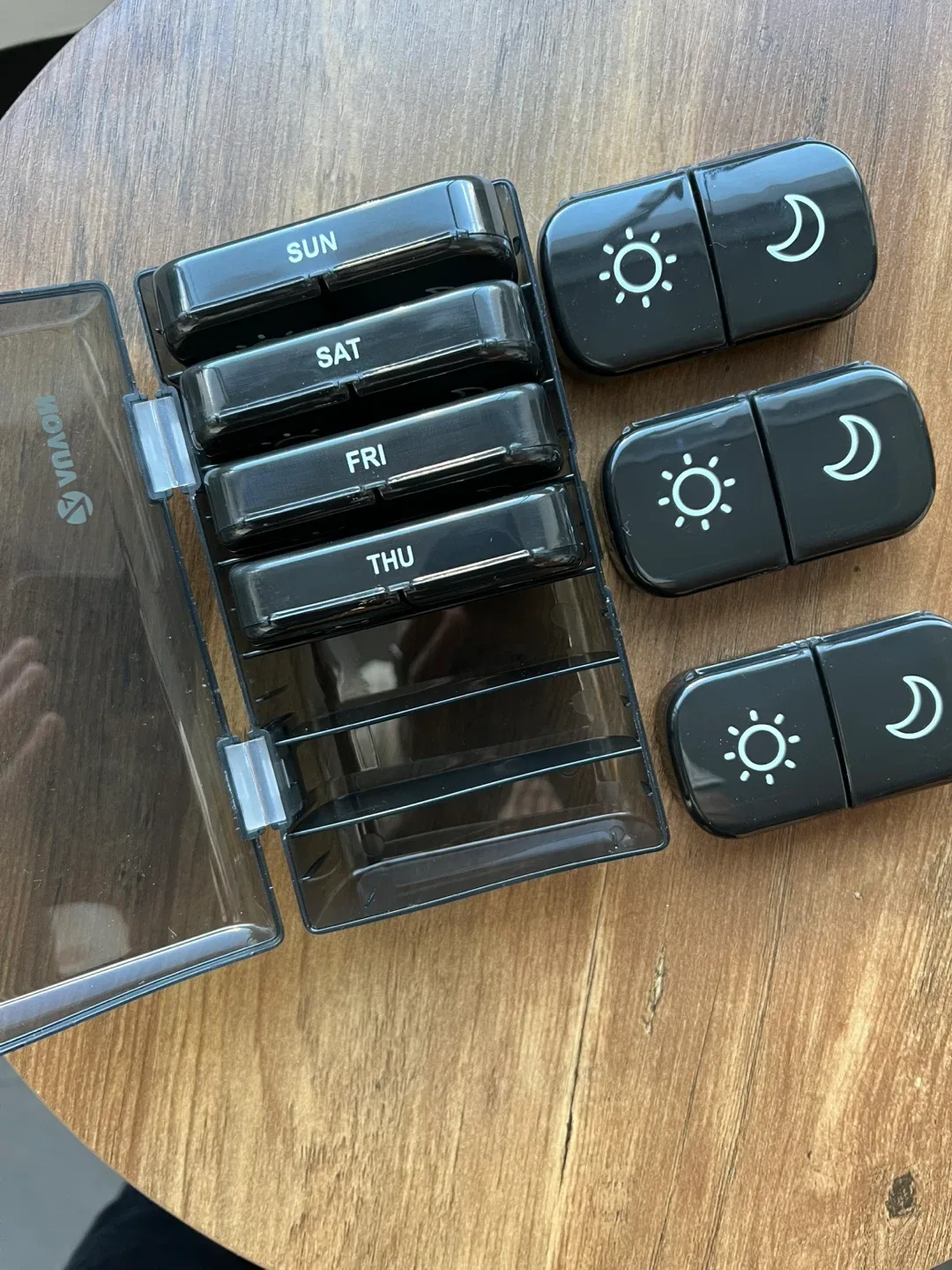 Auvon Pill Organizer - MOVING OUT SALE ✈️