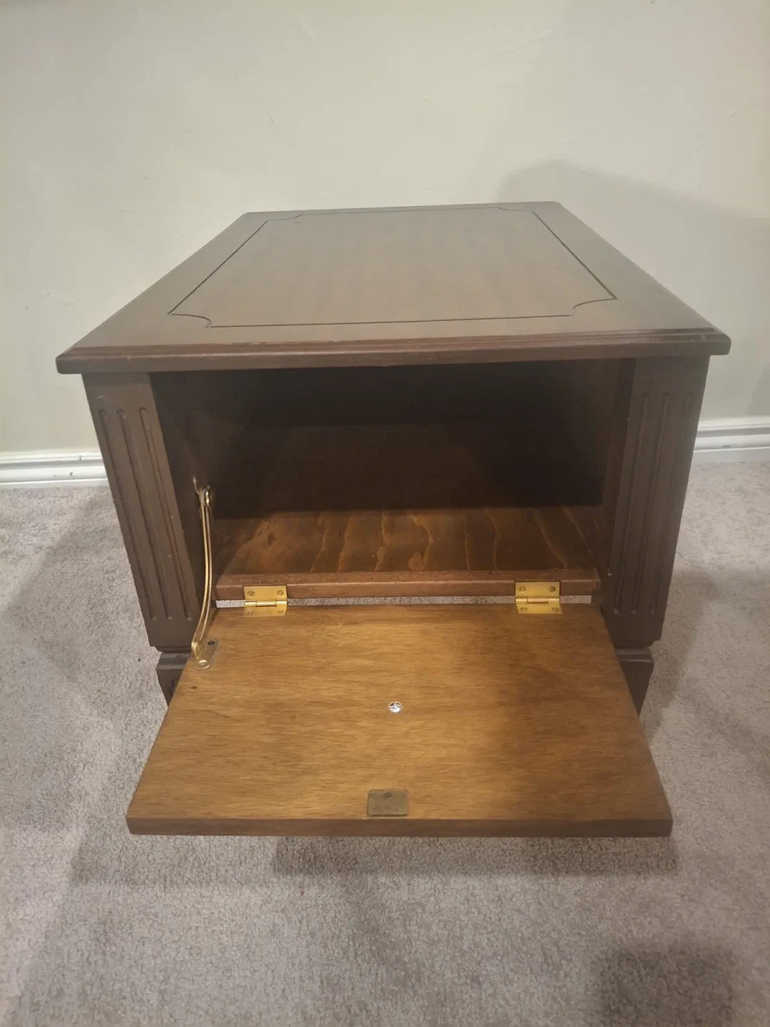 Brown Wood Side Table with Storage image indicator(3)