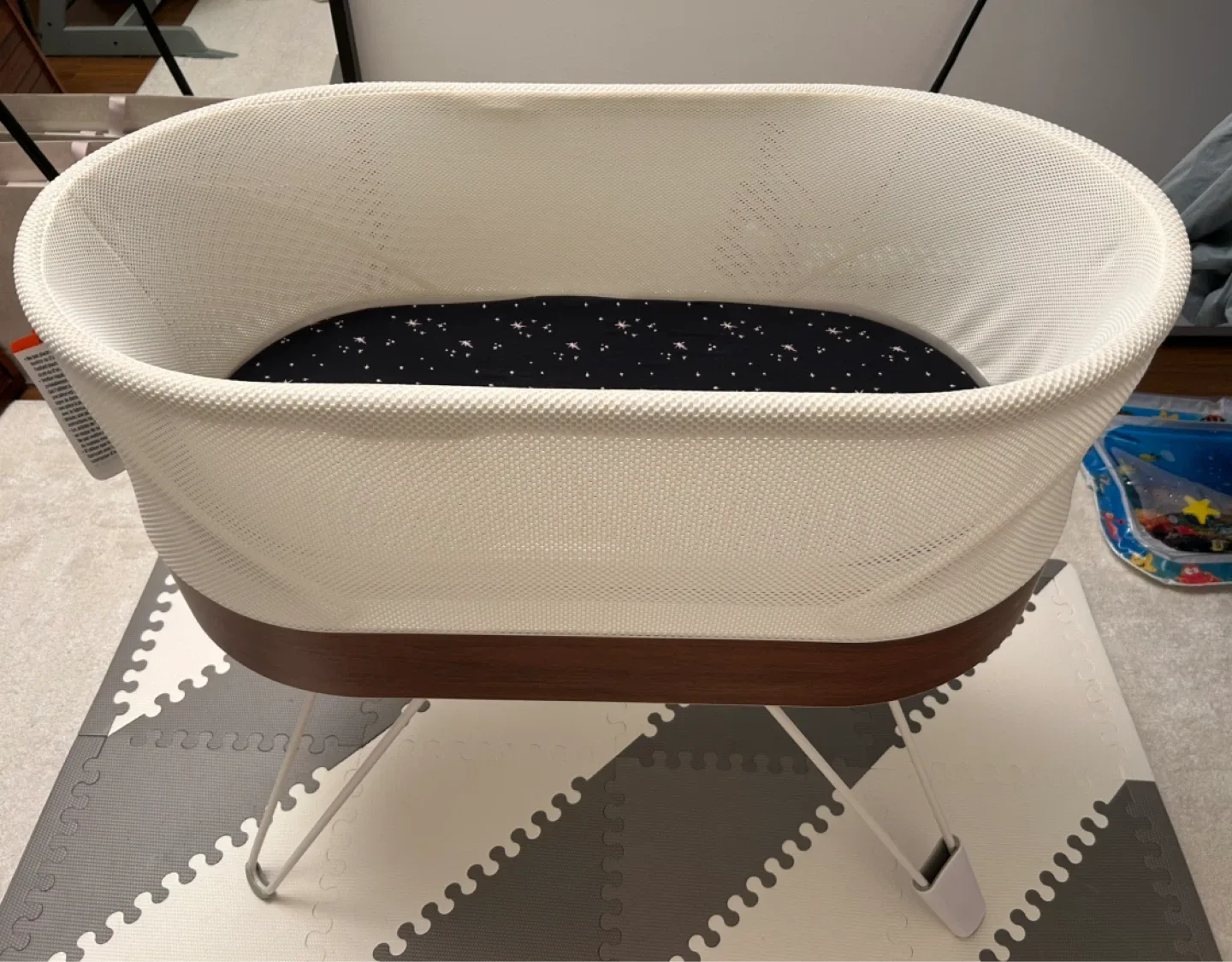 Happiest Baby Snoo Bassinet with Sleep Sacks