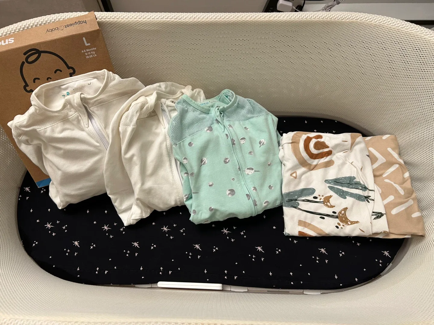 Happiest Baby Snoo Bassinet with Sleep Sacks image indicator(2)