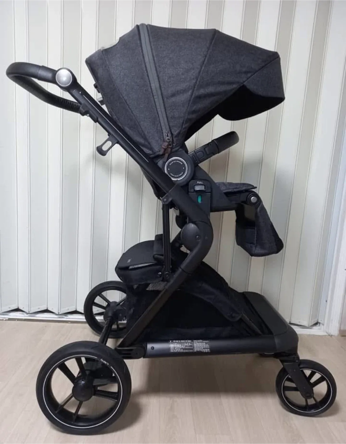 Fedora Stroller - Grey image indicator(2)