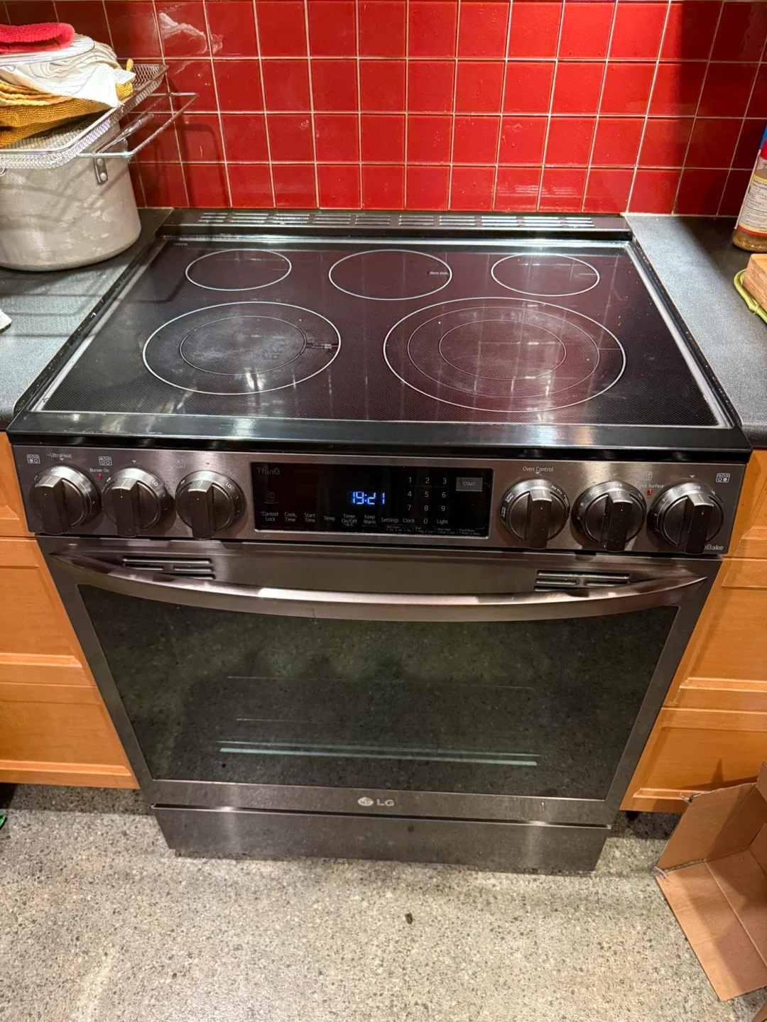 LG Thinq Electric Range Oven image indicator(3)