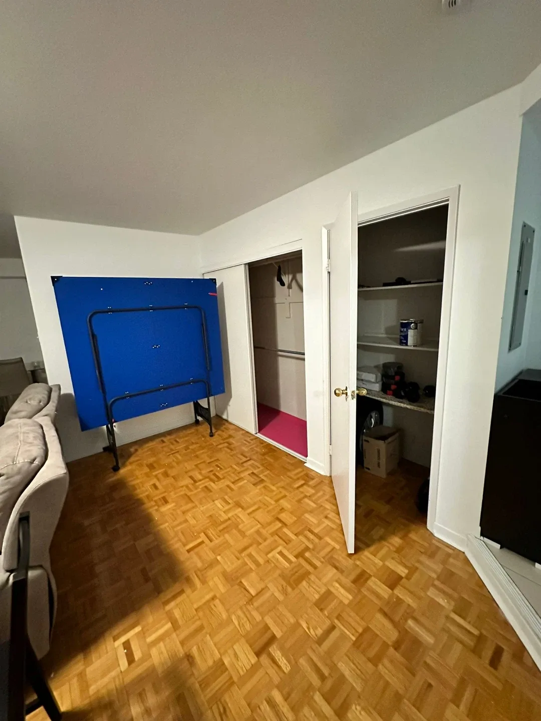 A whole unit - 1 Bedroom image indicator(2)