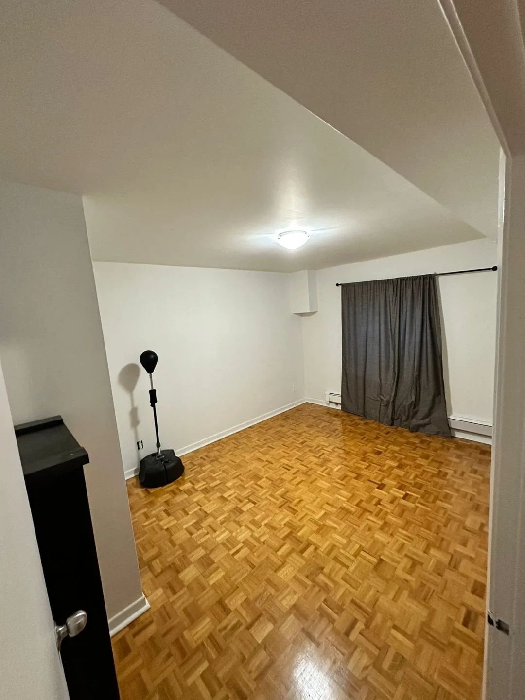 A whole unit - 1 Bedroom image indicator(6)