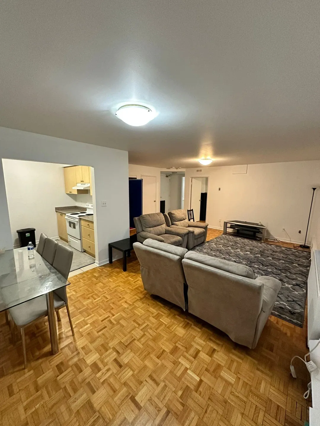 A whole unit - 1 Bedroom image indicator(4)