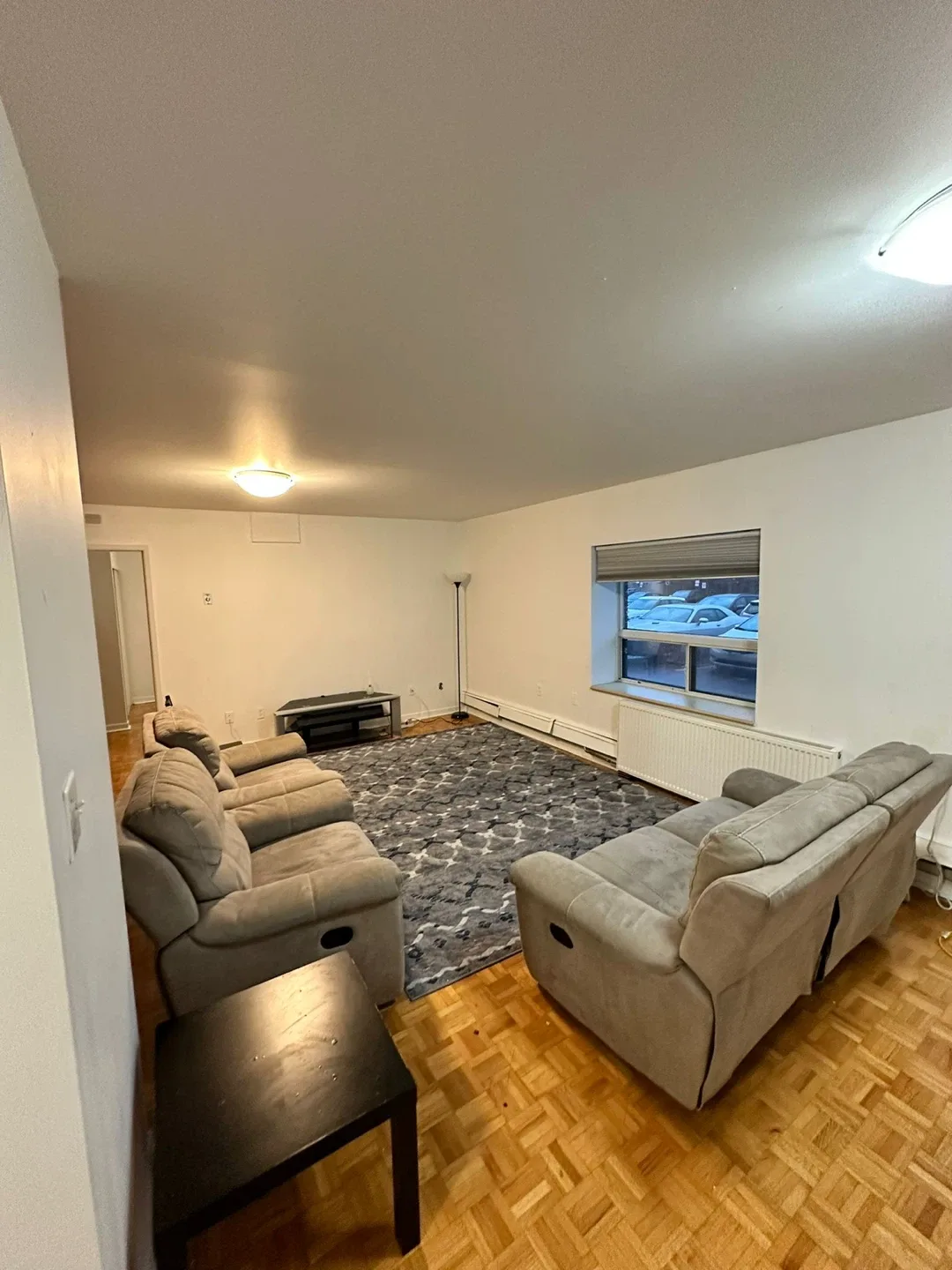 A whole unit - 1 Bedroom image indicator(8)