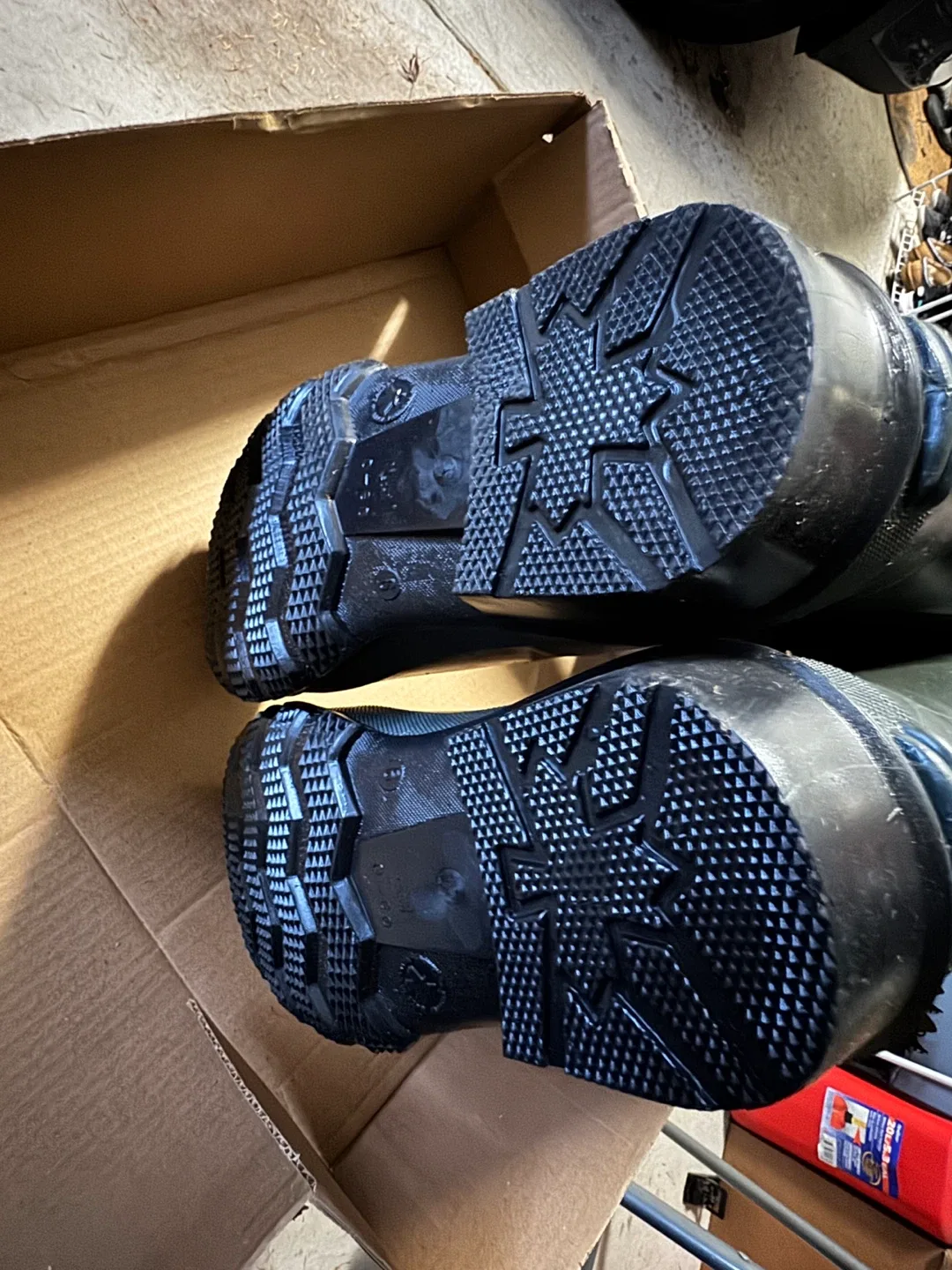 Baffin Hunter PLN Forest/Black Boots - Size 9 image indicator(7)