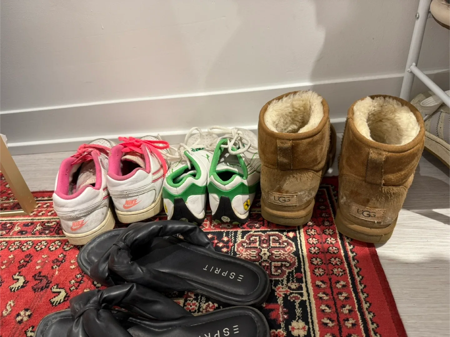 Free shoes lot image indicator(2)