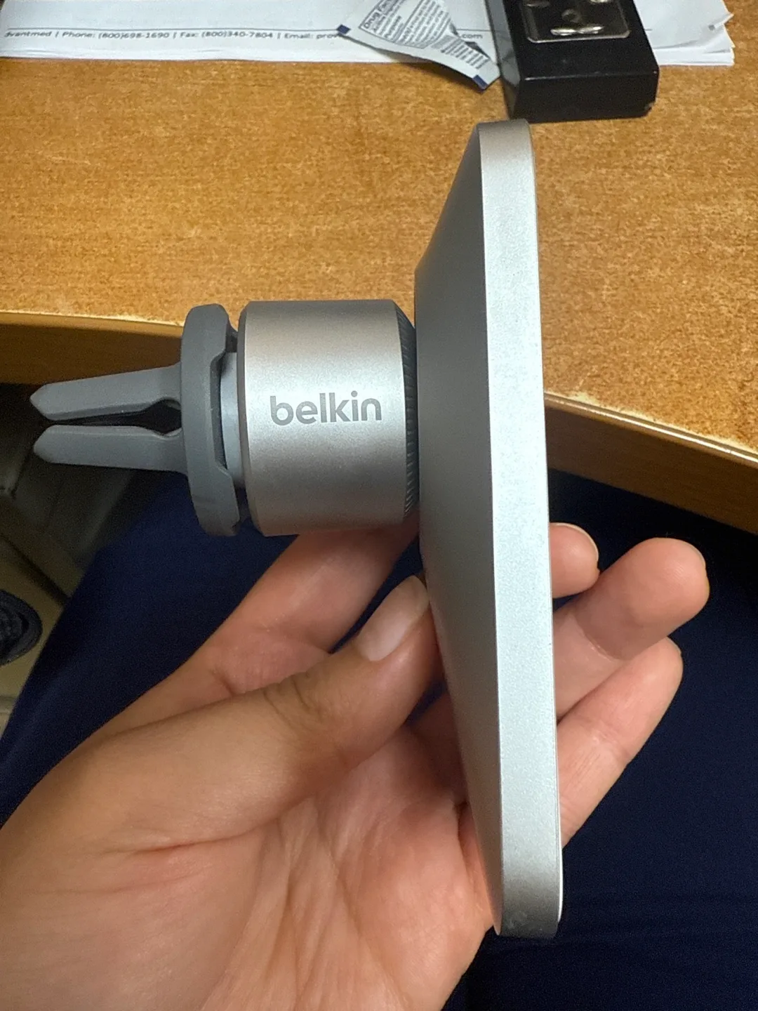 Belkin Magnetic Car Vent Mount image indicator(2)